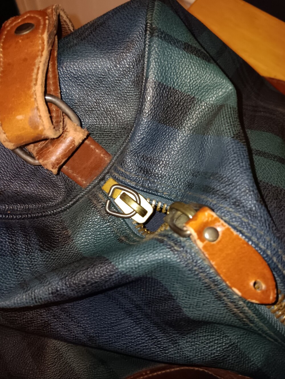 Polo by Ralph Lauren Green and Brown Plaid Leather-Trim Travel Bag With Lock Tag - Picture 6 of 7
